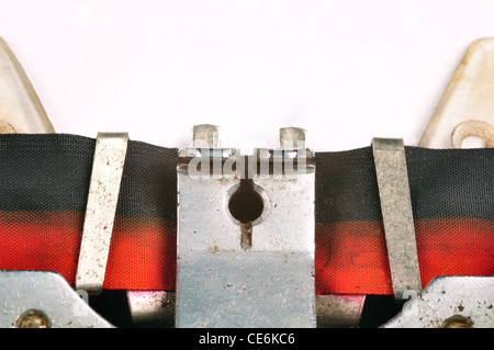 Libre d'une vieille machine à écrire avec une feuille de papier vierge Banque D'Images