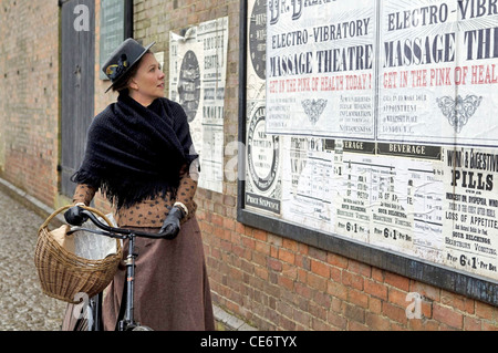 HYSTERIA - 2011 film Sony Pictures Classics avec Maggie Gyllenhaal comme Charlotte Dalrymple Banque D'Images