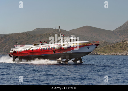 Hydroptère à passagers grec ou "Flying Dolphin" largement utilisé autour de la mer Égée et les îles grecques. Banque D'Images
