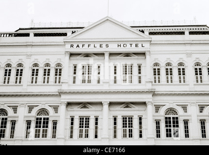 Le Raffles Hotel de luxe exclusif à Singapour en Extrême-Orient Asie du sud-est. Architecture Bâtiment de richesse que vous recherchiez un riche patrimoine argent Lifestyle Travel Banque D'Images