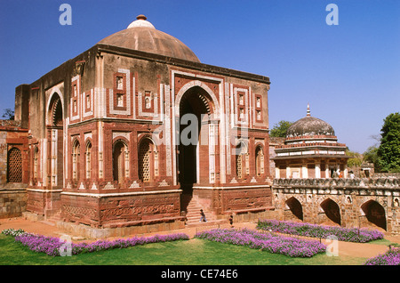 Alai Darwaza ; porte d'Alauddin ; porte sud de la mosquée Quwwat ul Islam dans le complexe de Qutb, Mehrauli, Delhi, Inde, asie Banque D'Images