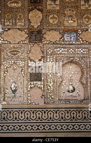 Mur décoré par rétroviseur fort amber jaipur rajasthan inde Banque D'Images