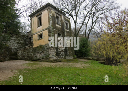 La Maison penchée, Parco dei mostri ensemble monumental, Bomarzo, Viterbe, Latium, Italie Banque D'Images