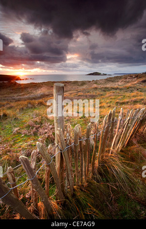 Coucher de soleil sur les dunes et Bantham Bigbury Bay dans le sud du Devon Banque D'Images