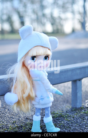 Takara Neo Blythe doll (Rune de glace) dans son costume original outdoor Banque D'Images