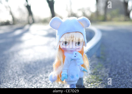 Takara Neo Blythe doll (Rune de glace) dans son costume original outdoor Banque D'Images