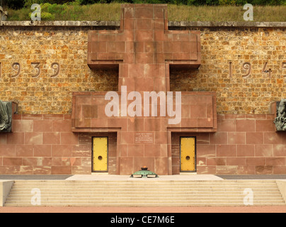 Mémorial de la France combattante au Mont Valérien, Suresnes, Hauts-de-Seine, près de Paris, France, la seconde guerre mondiale,Croix de Lorraine Banque D'Images