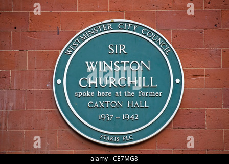 Le conseil municipal de Westminster le marquage de la plaque les discours de Winston Churchill à l'ex-caxton Hall, Londres, Angleterre Banque D'Images