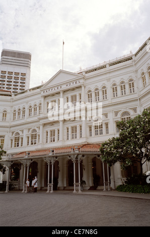 Le Raffles Hotel de luxe exclusif à Singapour en Extrême-Orient Asie du sud-est. Architecture Bâtiment de richesse que vous recherchiez un riche patrimoine argent Lifestyle Travel Banque D'Images