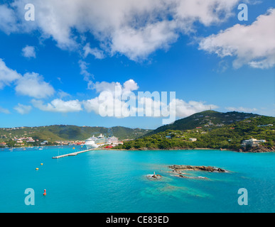 Avis de Charlotte Amalie, St Thomas, Îles Vierges des États-Unis. Banque D'Images