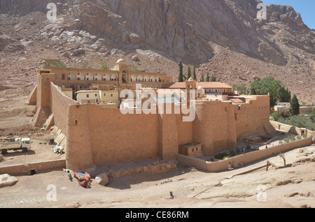 Le monastère grec-orthodoxe à Saint Catherine's dans le désert du Sinaï, existant dans le centre sud du Sinaï depuis plus de 15 siècles Banque D'Images