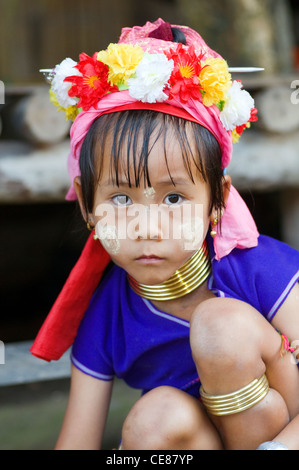 Un peu jeune fille de la tribu Karen Hill, Chiang Mai, Thaïlande. Banque D'Images