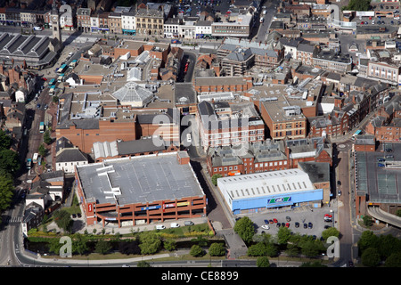 Photographie aérienne du centre-ville de Darlington avec le centre commercial Cornmill en avant-plan à gauche Banque D'Images