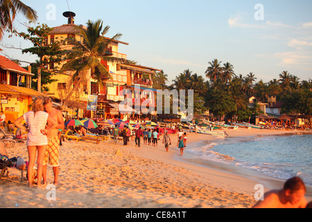 Sri Lanka, Unawatuna, plage, palmier, palmiers, coucher du soleil, de la mer Banque D'Images