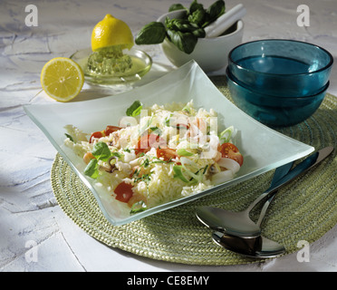 Salade de riz avec des fruits de mer Banque D'Images