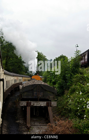 Près de train à vapeur de la gare ferroviaire de Llangollen, au nord du Pays de Galles. Banque D'Images