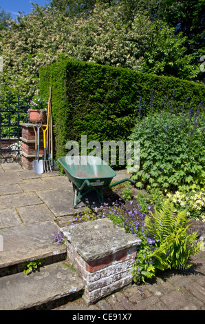 Outils jardiniers dans Newby Hall Gardens Banque D'Images