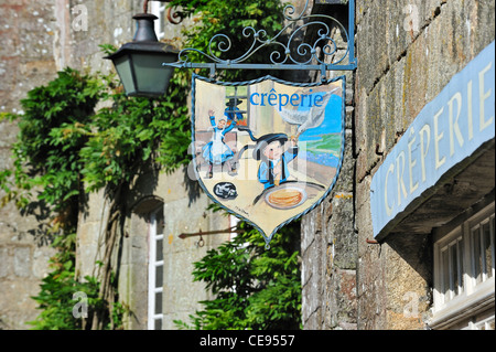 Crêperie pancarte à Locronan, Finistère, Bretagne, France Banque D'Images