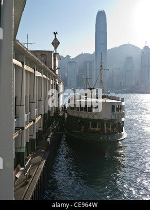 Dh Terminal star Ferry Tsim Sha Tsui Hong Kong Kowloon pier waterfront skyline transport China Harbour Banque D'Images