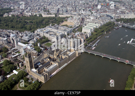 Image aérienne du Palais de Westminster - chambres du Parlement, et de la Tamise et du pont de Westminster, Londres SW1 Banque D'Images