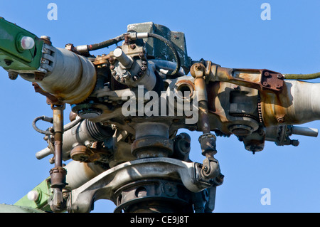 Close up d'un hélicoptère Mil Mi-24, le Musée de la technologie militaire polonais (une succursale de Musée de l'armée polonaise), Varsovie, Pologne Banque D'Images