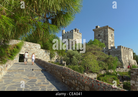 Partie intérieure et remparts de St Peter's Château Bodrum, Province de Mugla, Turquie. Banque D'Images