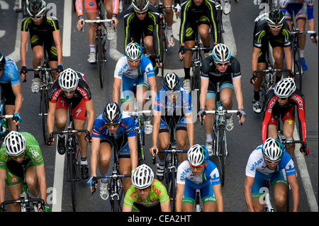 Vue sur le Peloton d'en haut pendant la course sur route de l'étape 8 du Tour de Grande-Bretagne 2011 Banque D'Images