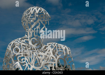 Les oeuvres d'art par l'artiste espagnol Jaume Plensa au Yorkshire Sculpture Park. Banque D'Images