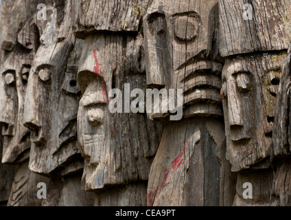 Waga Sculptures en bois sculpté consacré à la tribu Konso morte Vallée de l'Omo en Ethiopie Banque D'Images