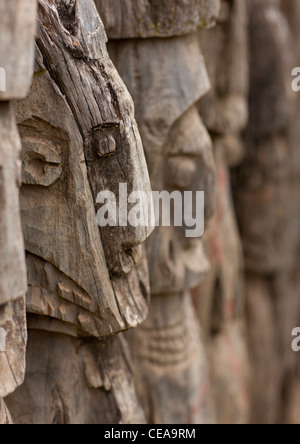 Waga Sculptures en bois sculpté consacré à la tribu Konso morte Vallée de l'Omo en Ethiopie Banque D'Images