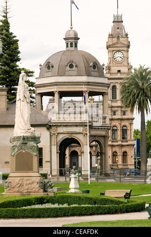 Bendigo RSL Memorial Hall et musée militaire et bureau de poste. Banque D'Images