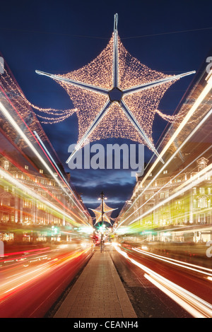 Décorations de Noël dans Oxford Street, Londres, Angleterre Banque D'Images