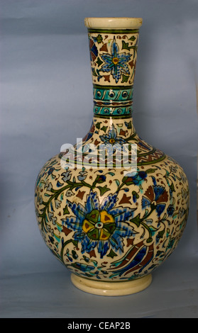 Grand VASE MOTIF ISNIK Banque D'Images