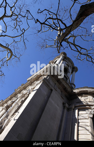 À la recherche des détails architecturaux de St John's Smith Square, Westminster, l'Église et vivre de la musique classique, Westminster, Royaume-Uni Banque D'Images