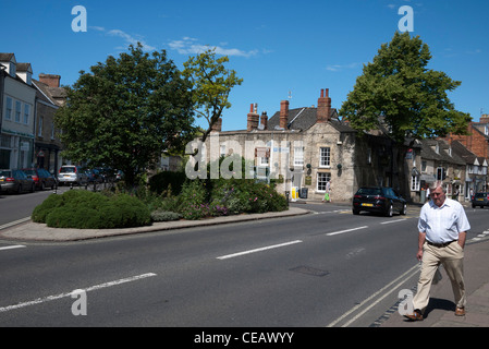 La rue principale (la rue Oxford) à Woodstock près d'Oxford. Banque D'Images