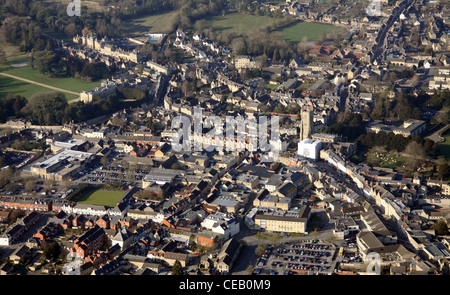 Vue aérienne de Dyer Street dans le centre-ville de Cirencester, Gloucestershire Banque D'Images