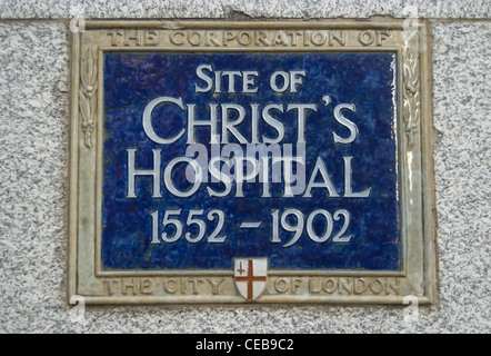 Ville de London blue plaque marquant le 1552 à 1902 site de Christ's Hospital, Newgate Street, Londres, Angleterre Banque D'Images