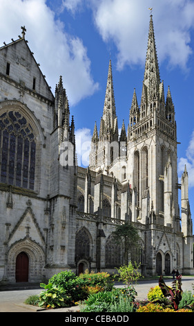 Le Quartier Gothique cathédrale de Quimper / cathédrale Saint-Corentin de Quimper, Finistère, Bretagne, France Banque D'Images