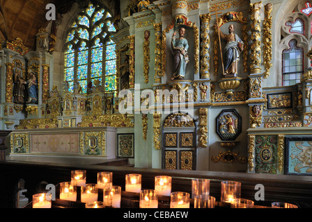 Autel et retable baroque de la chapelle de Sainte-Marie-du-Le Ménez-Hom, Finistère, Bretagne, France Banque D'Images