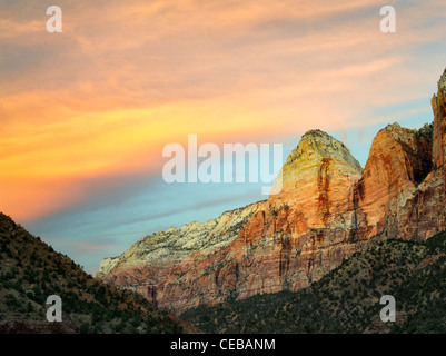 Coucher de soleil nuages à Zion National Park, Utah Banque D'Images