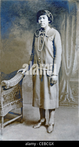 Vintage photo de jeune femme afro-américaine circa début des années 1920. Banque D'Images