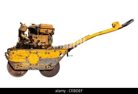 Ancien mini rouleau compresseur pour pose de l'asphalte, isolé sur fond blanc Banque D'Images