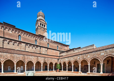 Cloître de l'église Madonna dell'Orto, Cannaregio, Venise, Italie Banque D'Images