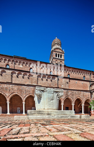 Cloître de l'église Madonna dell'Orto, Cannaregio, Venise, Italie Banque D'Images