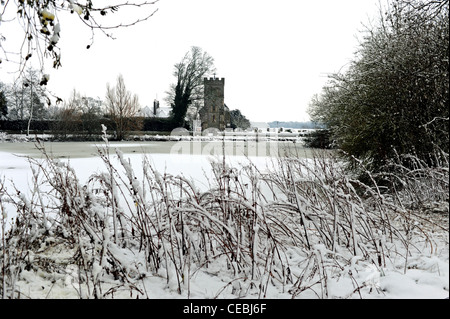 Falmer village église près de Brighton ce matin après la chute de neige de nuit Royaume-Uni Banque D'Images