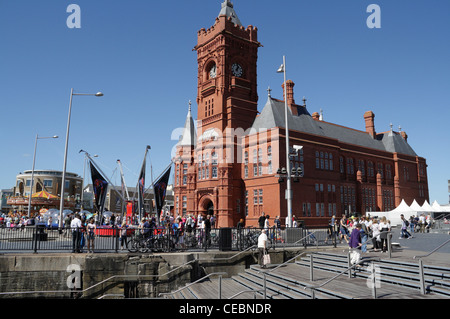 Le bâtiment Pierhead pendant le festival d'été de la baie de Cardiff, bâtiment classé Grade I pays de Galles, site local du Royaume-Uni Banque D'Images