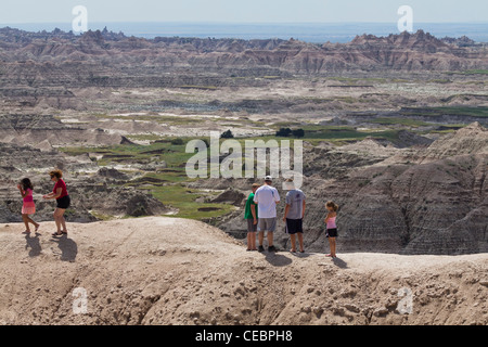 American Badlands Rocky Mountains National Park South Dakota aux États-Unis États-Unis chaîne de montagnes des États-Unis au-dessus du ciel horizontal haute résolution Banque D'Images
