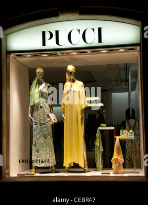 Pucci Avenue Montaigne Paris créateur de mode haut couturier France Banque D'Images