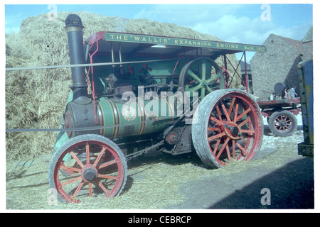 Moteur de traction à vapeur utilisé pour conduire une batteuse utilisée sur Morton's farm en Holme sur Spalding Moore Banque D'Images