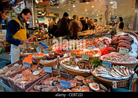 Quoniam poissonnier Poissonnerie Rue Mouffetard France français Paris Banque D'Images